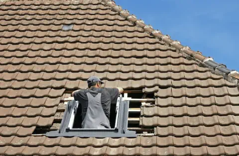 Pose de velux - Haucourt-Moulaine